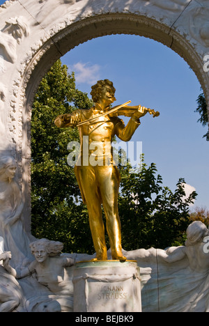 Gold leaf statue of composer Johann Strauss, Stadtpark, Vienna, Austria Stock Photo