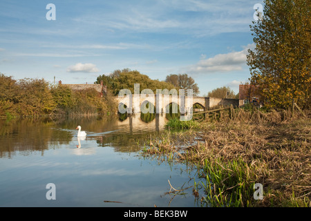 River Thames at the confluence with the River Windrush at Newbridge in Oxfordshire, Uk Stock Photo