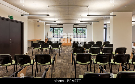 New annexe to Queen Elizabeth House in Oxford Stock Photo