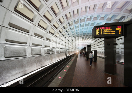 Capitol South Metro Station, Washington DC, USA Stock Photo