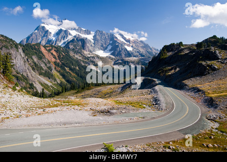 The Mt. Baker Hwy leads up to Austin Pass and Artist Point in Mt. Baker-Snoqualmie National Forest. Stock Photo