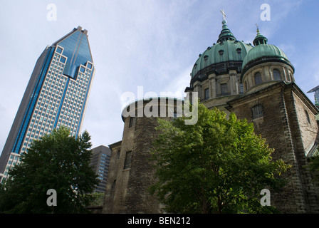 The Cathédrale Marie-Reine-du-Monde and the 1000 de La Gauchetière (highest building in Montreal), Montreal, Quebec, Canada Stock Photo