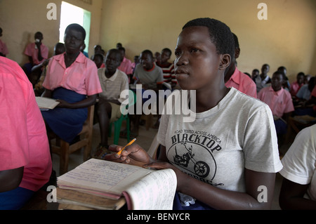 SOUTH SUDAN  Kinji government primary school, Yei. Group of children in crowded class. Stock Photo