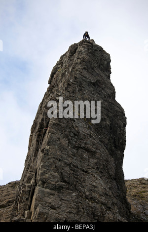 A climber on the Inaccessible Pinnacle, Isle of Skye Stock Photo