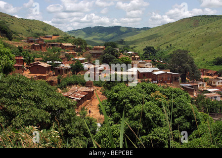 Brick houses in rural village in the hills of northern Angola, Southern Africa Stock Photo