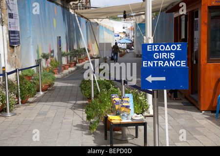 crossing point in ledra street in the UN buffer zone in the green line dividing north and south cyprus in nicosia lefkosia Stock Photo