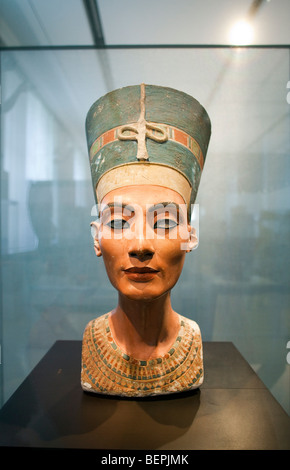 Bust of the queen Nefertiti, Altes Museum, Berlin, Germany Stock Photo