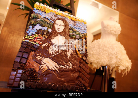 Chocolate Mona Lisa painting by 'Food is Art' Prudence Staite. Chocolate Unwrapped. London 2009 Stock Photo
