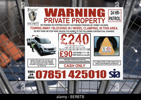 Vehicle clamping warning sign showing a £240 charge, Marina, Hull, East Yorkshire, UK Stock Photo