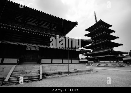 Kondo (left) and the five-story pagoda (right). Sai-in area. Horyu-ji complex. Ikaruga. Nara Prefecture. Japan Stock Photo