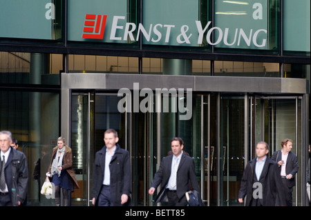 Ernst & Young offices at More London Place. Tooley Street. London. Britain. UK Stock Photo