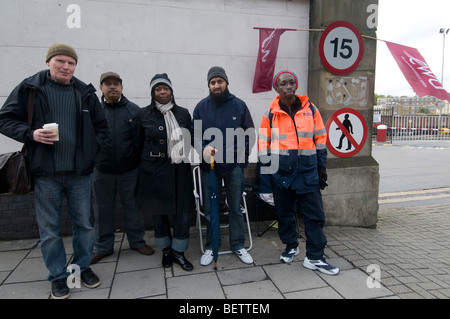 London October 22nd 2009 Post office workers, members of the Communications Union (CWU) strike at Mount Pleasant sorting office. Stock Photo
