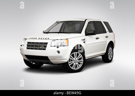 2010 Land Rover LR2 HSE in White - Front angle view Stock Photo