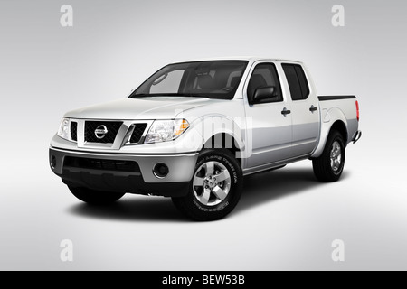 2010 Nissan Frontier SE in Silver - Dashboard, center console, gear