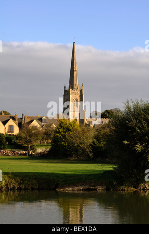 River Thames and St. Lawrence Church, Lechlade, Gloucestershire, England, UK Stock Photo