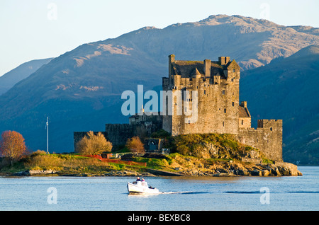 Loch Duich and the Scottish Island Castle of Eilean Donan in Highland Region. SCO 5426 Stock Photo