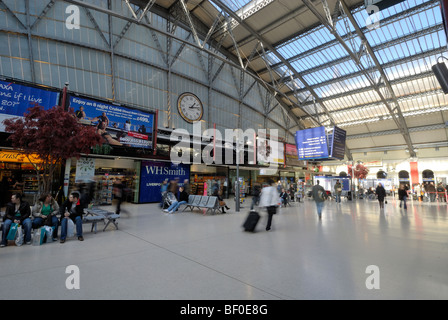 Liverpool Lime Street Mainline Railway Station UK Stock Photo