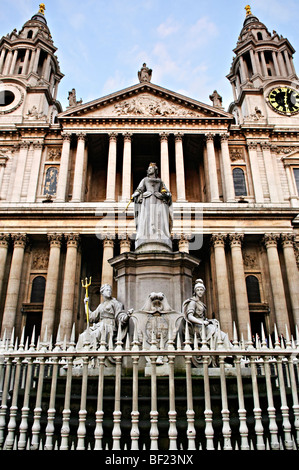 St. Paul's Cathedral Great West Door in London Stock Photo