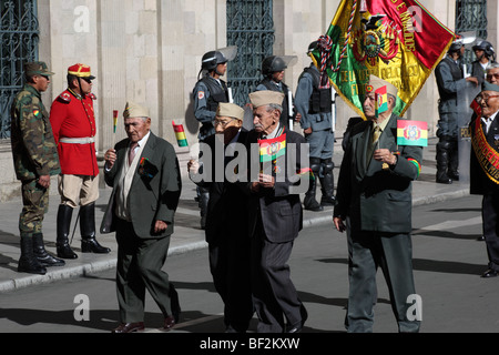 Chaco War veterans pass the presidential palace during Independence Day (6 August) parades , Plaza Murillo, La Paz , Bolivia . Stock Photo