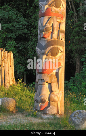 Haida totem pole, Museum of Anthropology, University of BC, Vancouver, British Columbia, Canada Stock Photo
