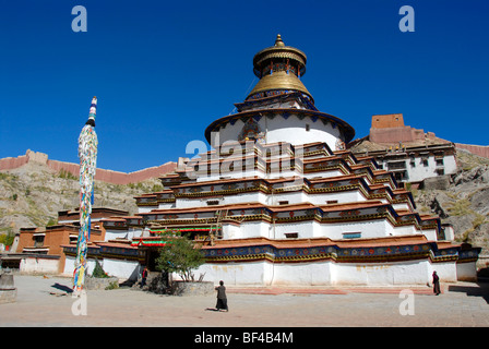 Tibetan Buddhism, Kumbum stupa in the Pelkor Choede Monastery, Balkor Monastery, Gyantse, Himalayas, Tibet Autonomous Region, P Stock Photo