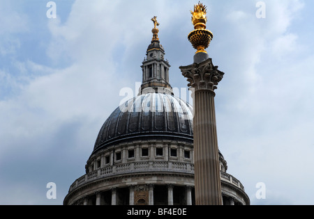 The dome of St. Paul's Cathedral, in the front the column on Warwick Court, London, England, United Kingdom, Europe Stock Photo