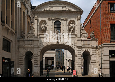 Gateway to the old City of London, 7 Warwick Court, in the back St. Paul's Cathedral, London, England, United Kingdom, Europe Stock Photo