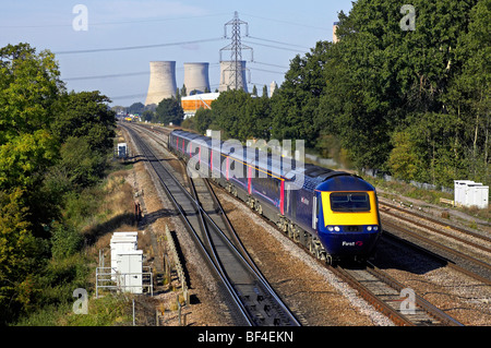 A FGW HST forms 1L42 0730 Carmarthen-London passing through Didcot on 08/10/09. Stock Photo