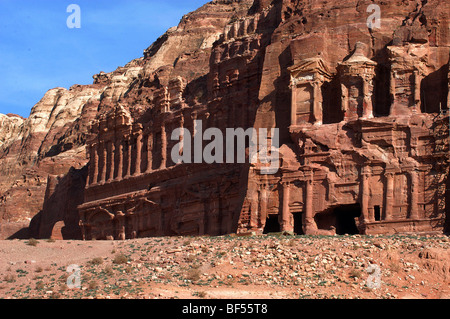 The Royal tombs, Petra, Southern Jordan. The Corinthian tomb, right and the larger Palace tomb, left . Stock Photo