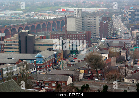 England, Cheshire, Stockport, Town Centre, A6, Wellington Road South and North Rail Viaduct Europe's largest brick structure Stock Photo