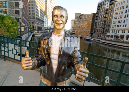 Statue of Fonzie from the hit TV series 'Happy Days' on riverwalk of Milwaukee River, Milwaukee, Wisconsin, USA Stock Photo