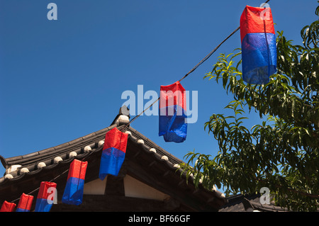 Festive coloured traditional paper lanterns in Namsangol Hanok Village Stock Photo