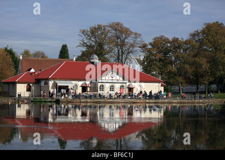 Rouken Glen Park in Glasgow Stock Photo