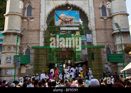 Nizam Gate at Dargah, Tomb of Sufi Saint Khwaja Chishti in Ajmer in Rajasthan India Stock Photo