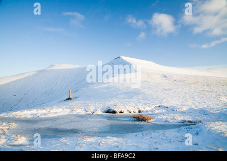 Pen-y-fan and Corn du Mountains in the Brecon Beacons south Wales in the winter.Beautiful scenery and views from the summits. Stock Photo