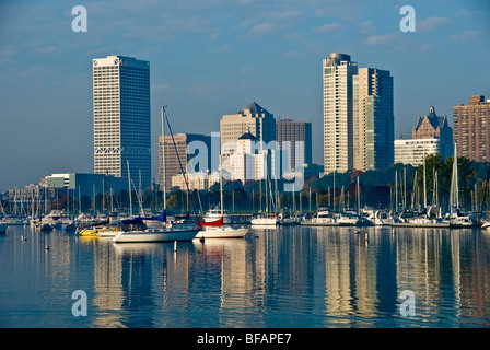Early morning across Lake Michigan marina is the city center skyline of Milwaukee, Wisconsin, USA Stock Photo