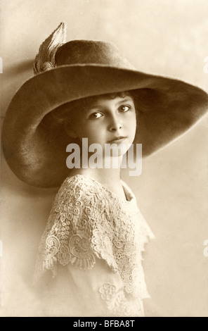 little girl floppy hat