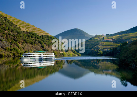 Portugal, the Alto Douro district, an excursion boat on the Douro river between Regua and Pinhao Stock Photo