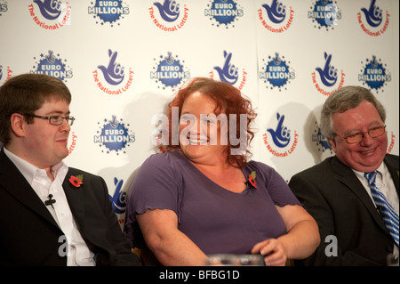 Donna Rhodes Winners of the £ 45 Million EuroMillions National Lottery on 6th November 2009 Stock Photo