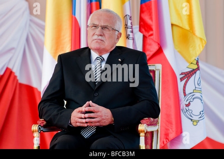 The Czech President Vaclav Klaus during the welcome ceremony at the Prague Airport, Czech Republic, 26 September 2009. Stock Photo