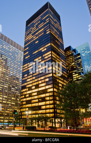 Seagram Building, Philip Johnson, Mies van der Rohe, International style, first building to use floor to ceiling windows, New York City Stock Photo