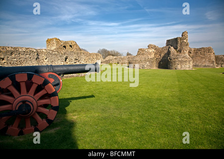 Pevensey Gun at Pevensey Castle, East Sussex, England Stock Photo