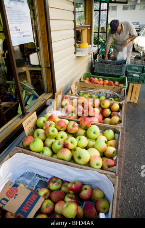 Local shop / market stall selling fresh fruit & vegetables on Polish residential housing estate in Kedzierzyn-Kozle town. Poland Stock Photo