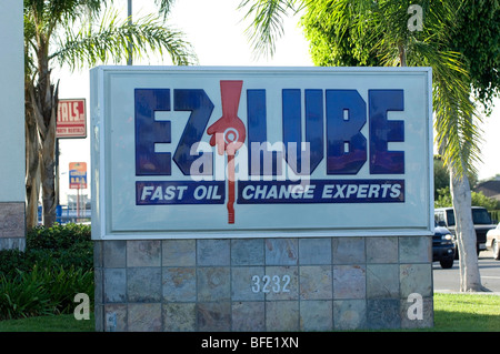 Oil change EZ Lube, self described as the Fast Oil Change Experts. Stock Photo