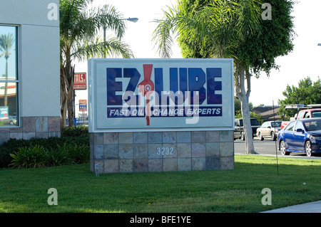 Oil change EZ Lube, self described as the Fast Oil Change Experts. Stock Photo