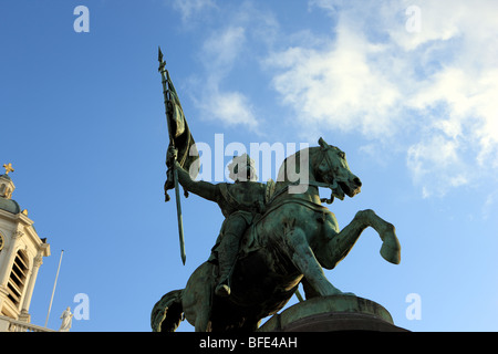 Statue of Godfrey of Bouillon in the Royal Square at the Koudenberg in Brussels Stock Photo