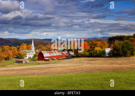 Autumn view of Congregational Church in Peacham Vermont USA Stock Photo