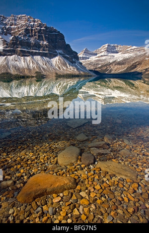 Bow Lake and Crowfoot Mountain in the fall in Banff National Park, Alberta, Canada Stock Photo