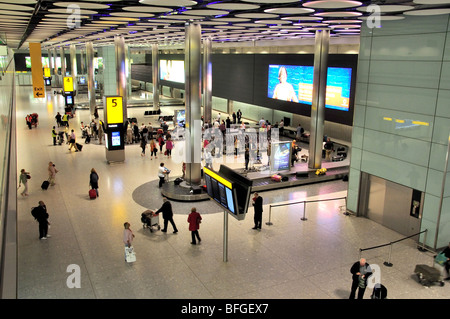 Baggage Claim Hall, Terminal 5, Heathrow Airport. London Borough of Hounslow, Greater London, England, United Kingdom Stock Photo