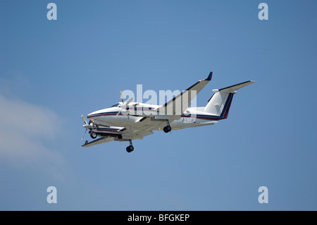 Twin Turboprop landing-  Beech Super King Air 350 Fixed wing multi engine (19 seats / 2 engines) Stock Photo